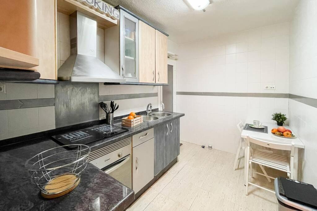 Coqueto Y Amplio Apartamento A 15 Min De La Playa Аликанте Екстериор снимка