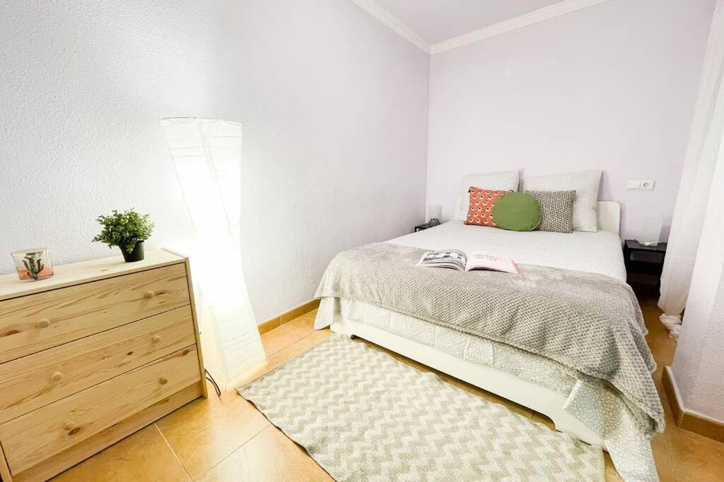 Coqueto Y Amplio Apartamento A 15 Min De La Playa Аликанте Екстериор снимка