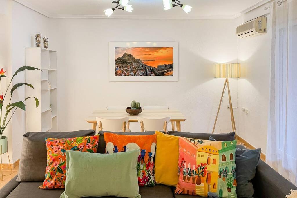 Coqueto Y Amplio Apartamento A 15 Min De La Playa Аликанте Екстериор снимка