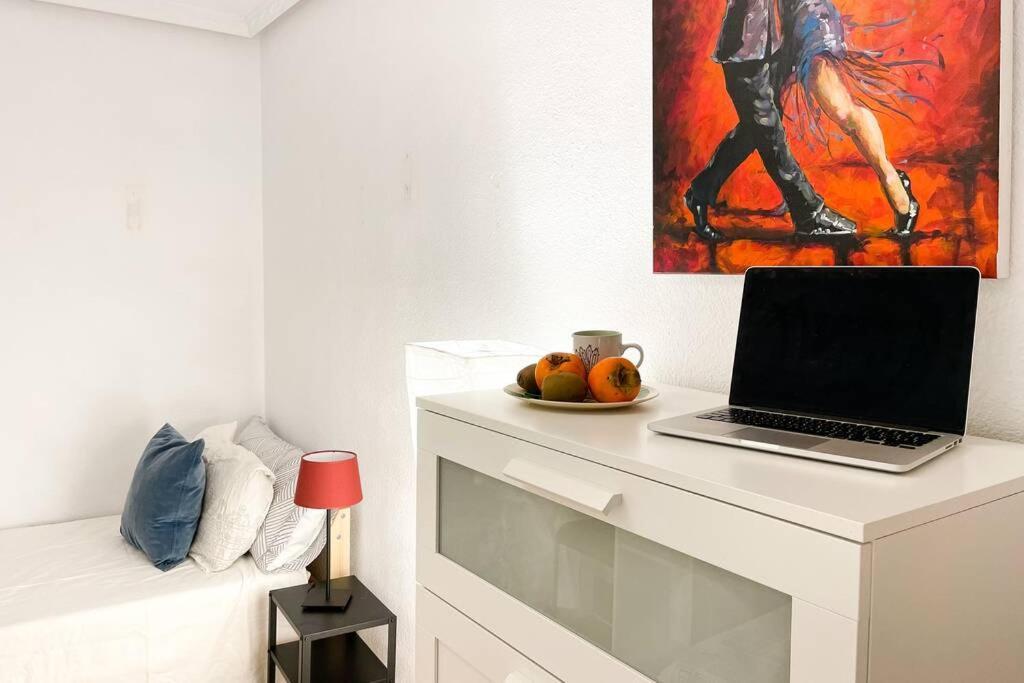 Coqueto Y Amplio Apartamento A 15 Min De La Playa Аликанте Екстериор снимка